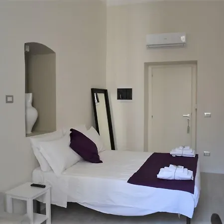 Gatto Bianco Duchessa 3* Bari