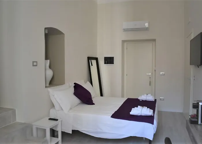 Gatto Bianco Duchessa 3* Bari